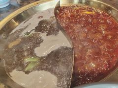 -小天鹅火锅·一线江景洪鼎旗舰店(洪崖洞店)