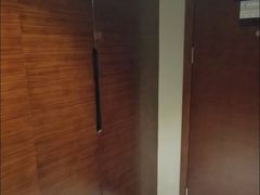 -武汉光谷广场杨家湾地铁站怡程酒店