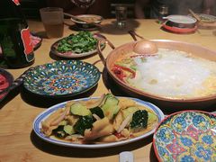 -洱火云南酸菜牛肉火锅(石景山当代商城店)