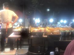 -吴山路夜市