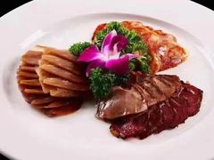 -亿江南新概念融合美食餐厅(管仲老街店)