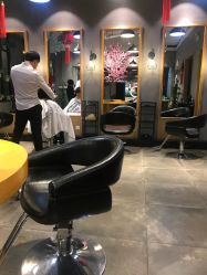 -时尚殿堂明星门店