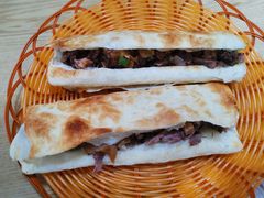 标准火烧-金诚张妈妈羊汤·驴肉火烧(旧宫佳和园店)