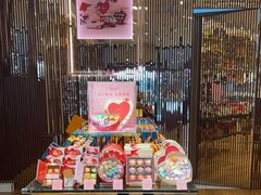 -VENCHI 闻绮(上海佛罗伦萨小镇店)