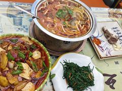 -壹阁胡羊焖饼(特色小吃街店)