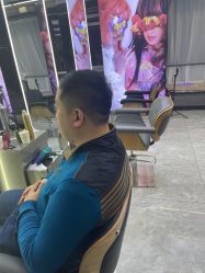 -藤野造型烫发染发