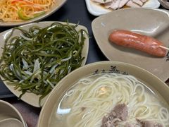 -亮亮面馆(经六路店)