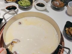 -洪氏嗨捞·猪肚鸡火锅(阳光天地店)