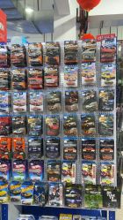 -逝水玩具折扣店