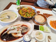 -梅利汴京烤鸭•开封豫菜地标店(东大街店)