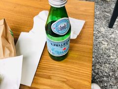 圣培露-星巴克(汇亚大厦店)