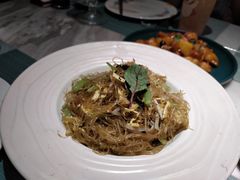 鱼子酱干捞粉丝-蜜桃花开·中西融合菜E&W(南长街店)