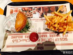 -The Habit Burger Grill 哈比特汉堡(复兴soho店)