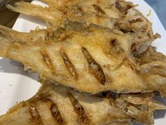 炸偏口鱼-方城小吃店