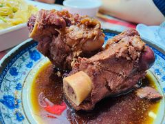 酱骨棒-东北哈尔滨酱骨头馆房掌柜铁锅炖
