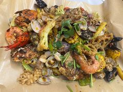 -老东镇啤酒屋海鲜加工·蒸汽海鲜·海鲜烧烤(台东店)