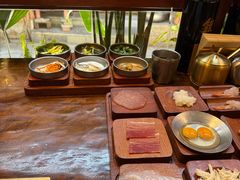 -银米·云南传统过桥米线(双廊黑金冠店)