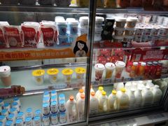 零售区-一鸣真鲜奶吧(卫岗店)