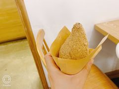 -正南齐北·老街糯米团(洪崖洞店)