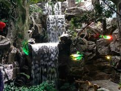 -多彩贵州城极地海洋世界