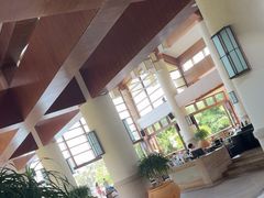 -亚龙湾喜来登·美景台大堂吧