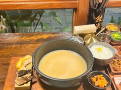 -银米·云南传统过桥米线(双廊黑金冠店)