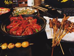 -何师烧烤·香辣蟹·川菜·30年老品牌(太古里旗舰店)
