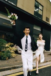 -雪中彩影婚纱摄影·微光艺术中心