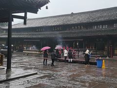 -峨眉山报国寺