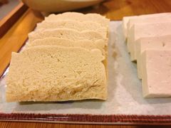 -毛辣果·贵州红酸汤牛肉火锅(西单店)