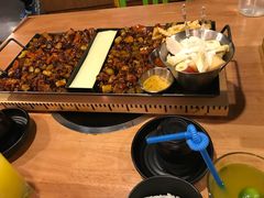 -肥肥虾庄·金牌油焖大虾(杨园滨江时代walk店)