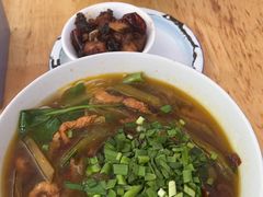 -越洋肖氏老米线(杨家坪店)