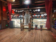 -老滇山寨•云南特色菜•地方菜•民族风情歌舞表演(金碧店)