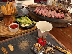 -恰餐厅及酒吧 CHAR Bar & Grill (北京丽都皇冠假日店)