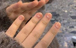 -雪奈传统美甲美睫