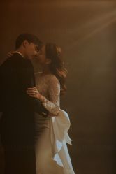 -雪中彩影婚纱摄影·微光艺术中心