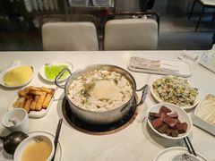 -德林酸菜鱼火锅(南丹店)