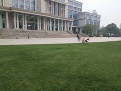 -复旦大学光华楼