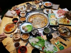 -顶顶汤火牛排火锅·经典铜锅涮肉