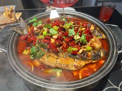 -辣尚瘾·烤鱼·新川菜(牡丹园直营店)