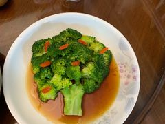 -爱的果实月嫂育婴师(世纪东方店)