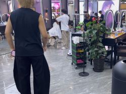 -藤野造型烫染·漂发