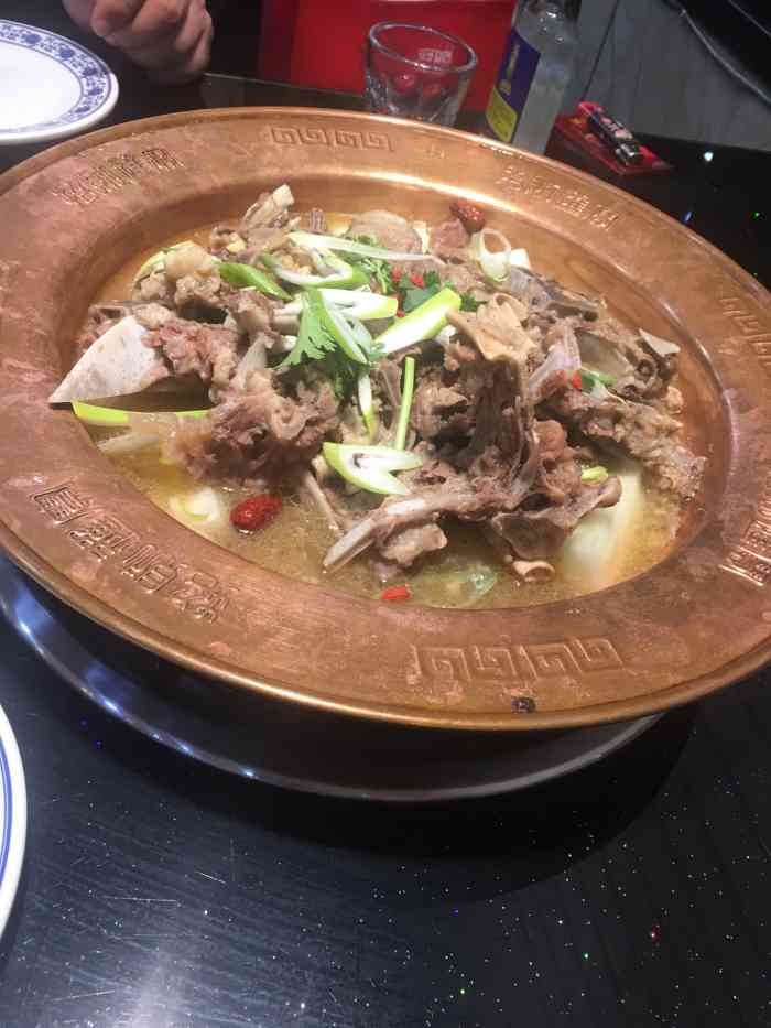 老北京羊蝎子筋头巴脑锅-"第二次去,和第一次去的感觉大不一样.12.