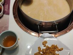 -洪氏嗨捞·猪肚鸡火锅(阳光天地店)