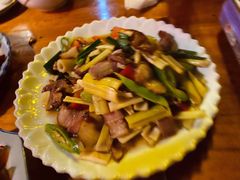 蒜苗炒腊肉-仁和人家