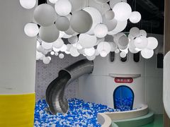 -涨巢·潮玩水疗局