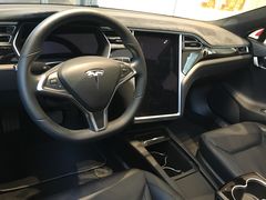 -TESLA 特斯拉(广州天环广场体验店)