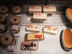 焦糖海盐蛋糕-欧式面包坊(青岛万象城店)