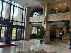 -碧中海汤泉汗蒸酒店