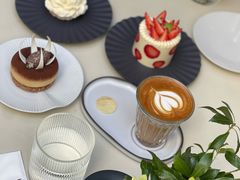 -潮一不贰·法式甜品·生日蛋糕·西式简餐(外滩店)